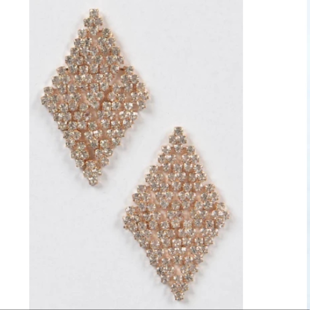 Women’s earrings